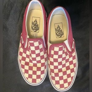 magenta checkered vans, women’s size 6.5